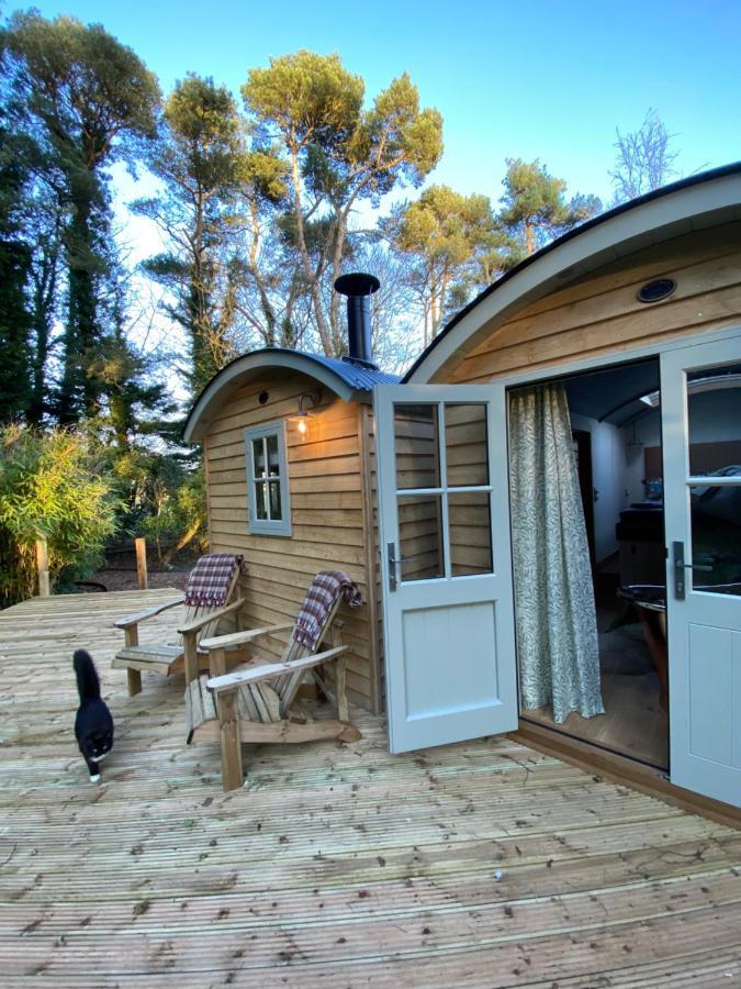 Chez Maurice Luxury Shepherds Hut With Bath And Hot Tub Kelling Екстер'єр фото